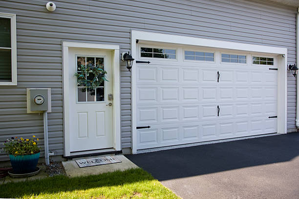 24/7 Emergency Garage Door Panel Replacement experts in Monahans, TX
